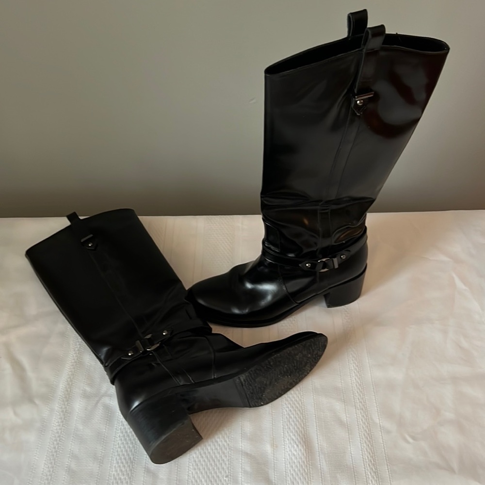 Aquatalia Black Leather Heeled Boots